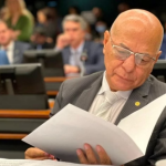 Deputado Professor Alcides do PL é suspeito de ter relações íntimas com um adolescente