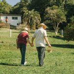 Expectativa de vida do brasileiro sobe para 76,4 anos