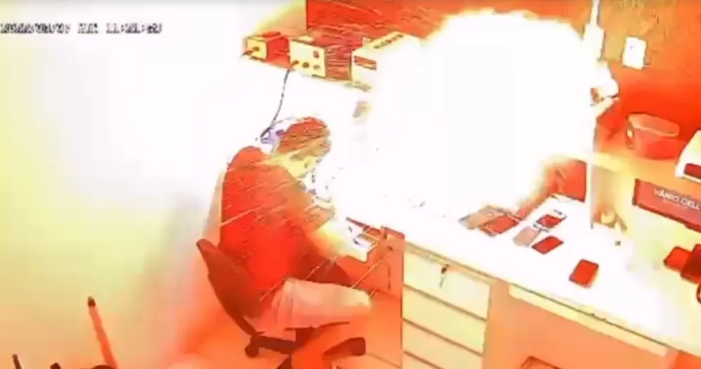 Como um celular pode explodir no bolso de uma pessoa?
