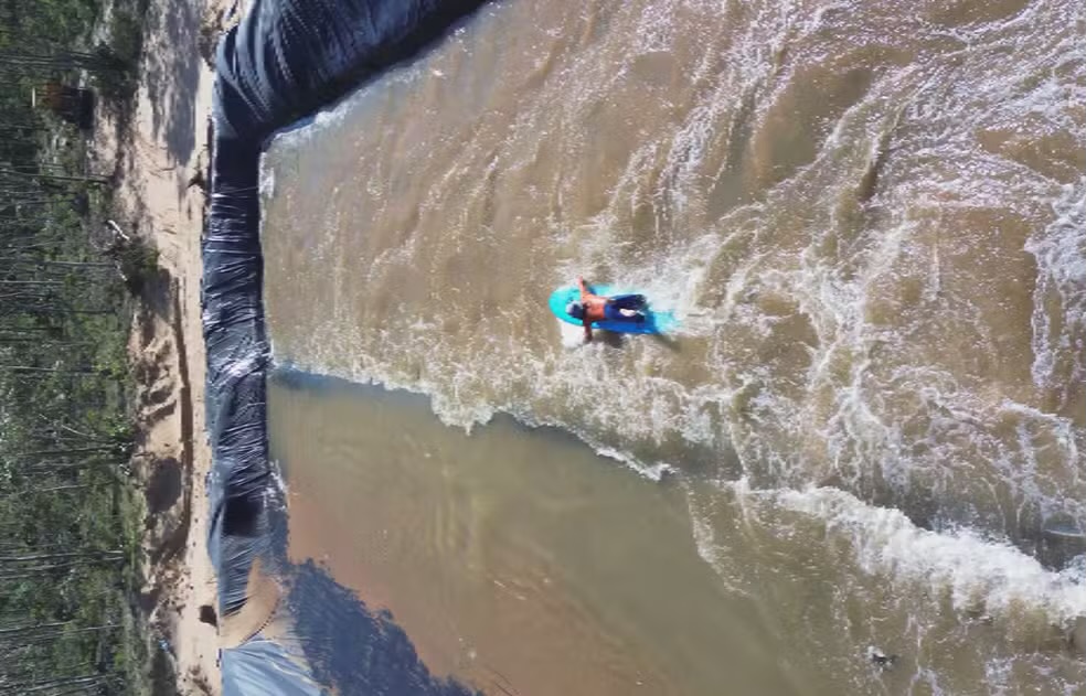 Surfista constrói piscina com ondas artificiais no RS e viraliza nas redes sociais