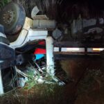 Motorista morre após capotamento de caminhão na BR-365