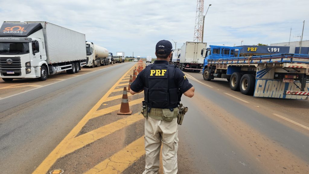 Polícia Rodoviária Federal inicia Operação Carnaval 2026 com reforço na fiscalização nas rodovias