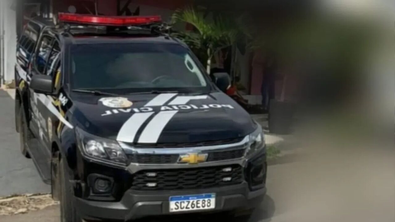 Mãe de 24 anos é presa em flagrante suspeita de abuso e abandono intelectual de filho de 8 anos em Catalão