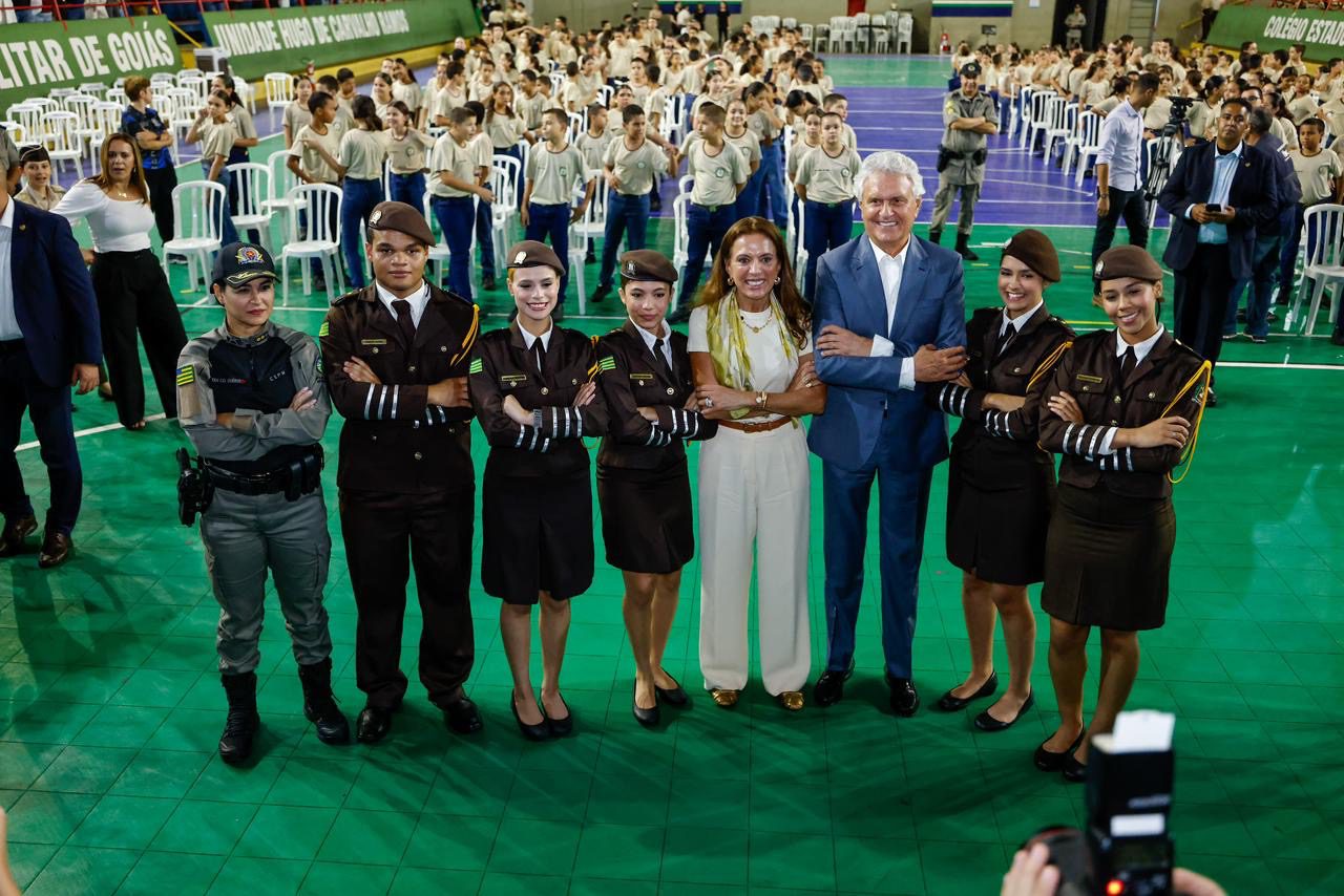 Governo de Goiás anuncia investimento de R$ 75 milhões do Bolsa Uniforme para alunos de colégios militares
