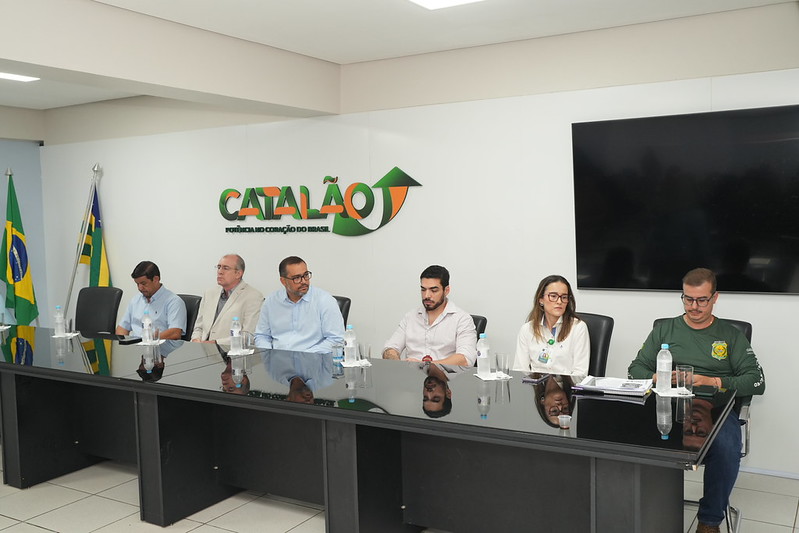 Abril Laranja: Catalão integra órgãos e especialistas em mesa redonda sobre proteção animal