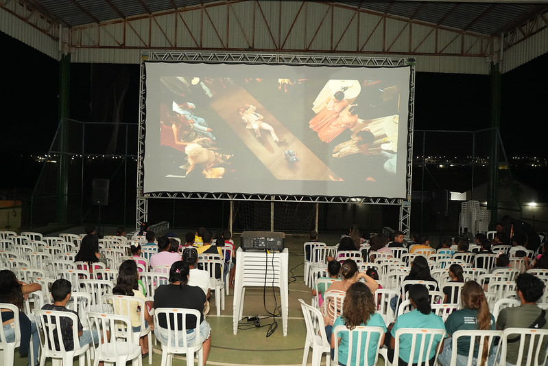 Prefeitura de Catalão promove inclusão cultural com projeto “Cine Leitura do Bem” no Parque Imperial