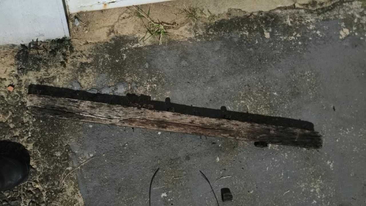 Homem é preso após agredir a própria filha com pedaço de madeira em Catalão