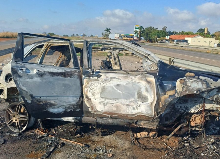Veículo após acidente na BR-050 em Ipameri. Foto: PRF