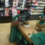 Imagem de câmera de segurança relacionada a furto de perfumes em loja de Catalão