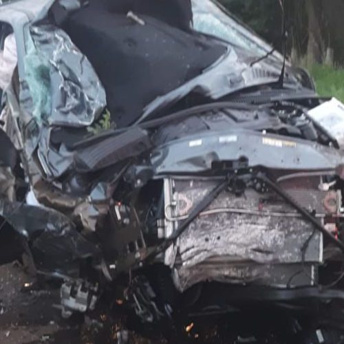 Colisão frontal na GO-164 mata cinco pessoas, incluindo três policiais