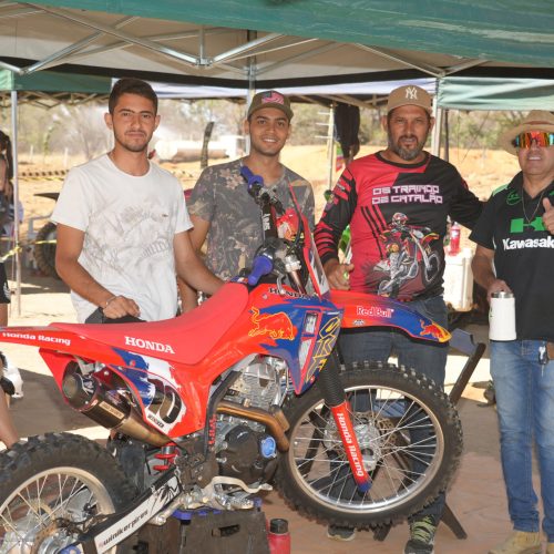Motocross retorna a Catalão com sucesso e vitórias de pilotos locais reunindo grandes nomes no esporte