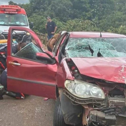 Acidente entre carro e veículo de grande porte mobiliza resgate na GO-147 em Piracanjuba