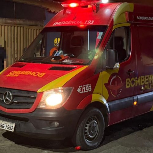 Motociclista fica ferido após cair ao tentar evitar atropelar cachorro em Catalão