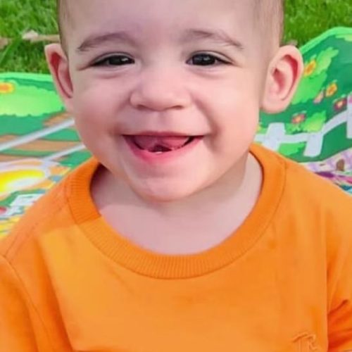 Mãe relata demora por vaga e criança não resiste após ser levada para Itumbiara