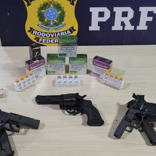 PRF apreende armas, anabolizantes e medicamentos ilegais na BR-050, em Catalão