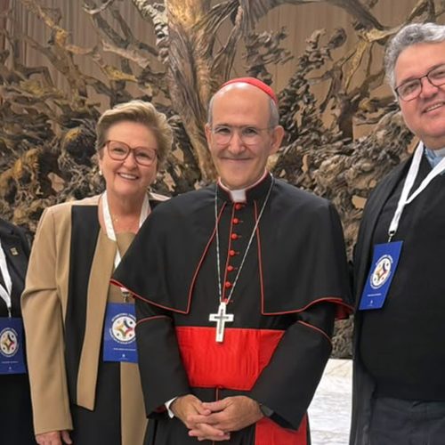 Representação da PUC Goiás em congresso internacional no Vaticano
